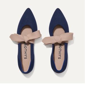 Rothys the point Mary Jane in Sapphire 10.5